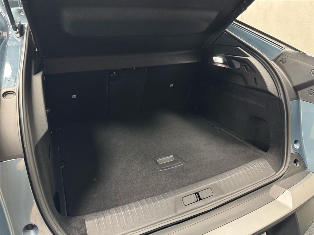 Peugeot e-3008 EL Allure 210HK 5d Aut. - Image 6