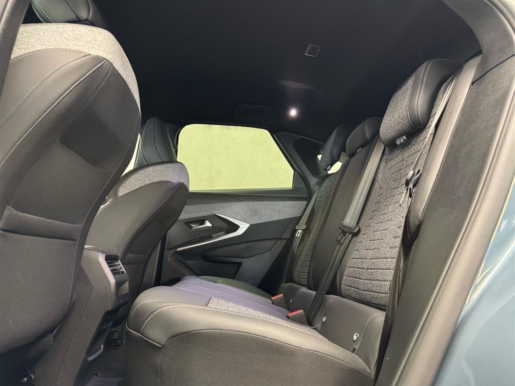 Peugeot e-3008 EL Allure 210HK 5d Aut. - Image 8