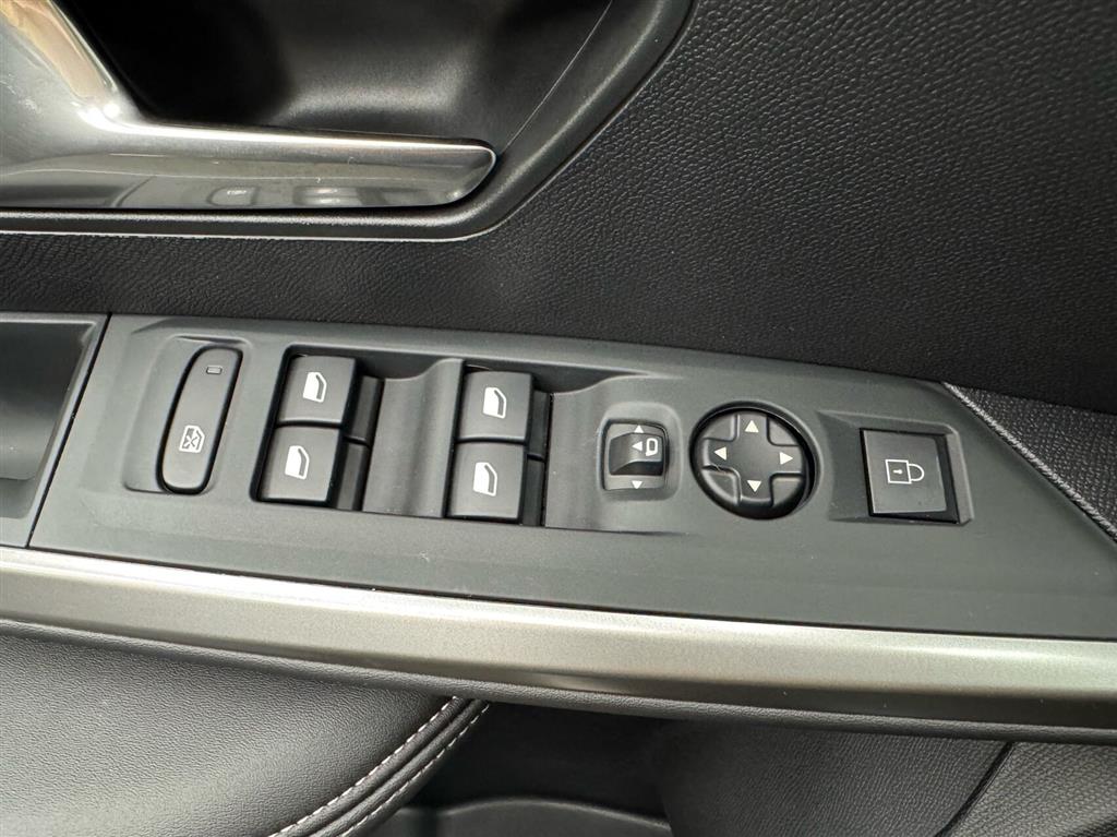 Peugeot e-3008 EL Allure 210HK 5d Aut. - Image 10