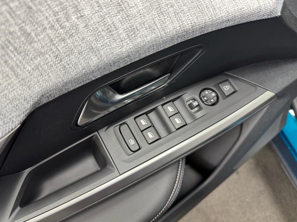 Peugeot e-3008 EL Allure 210HK 5d Aut. - Image 9