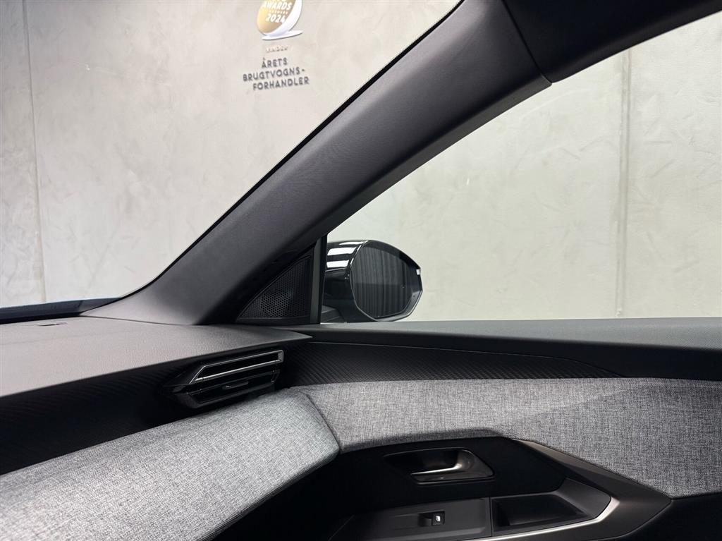 Peugeot e-3008 EL Allure 210HK 5d Aut. - Image 13