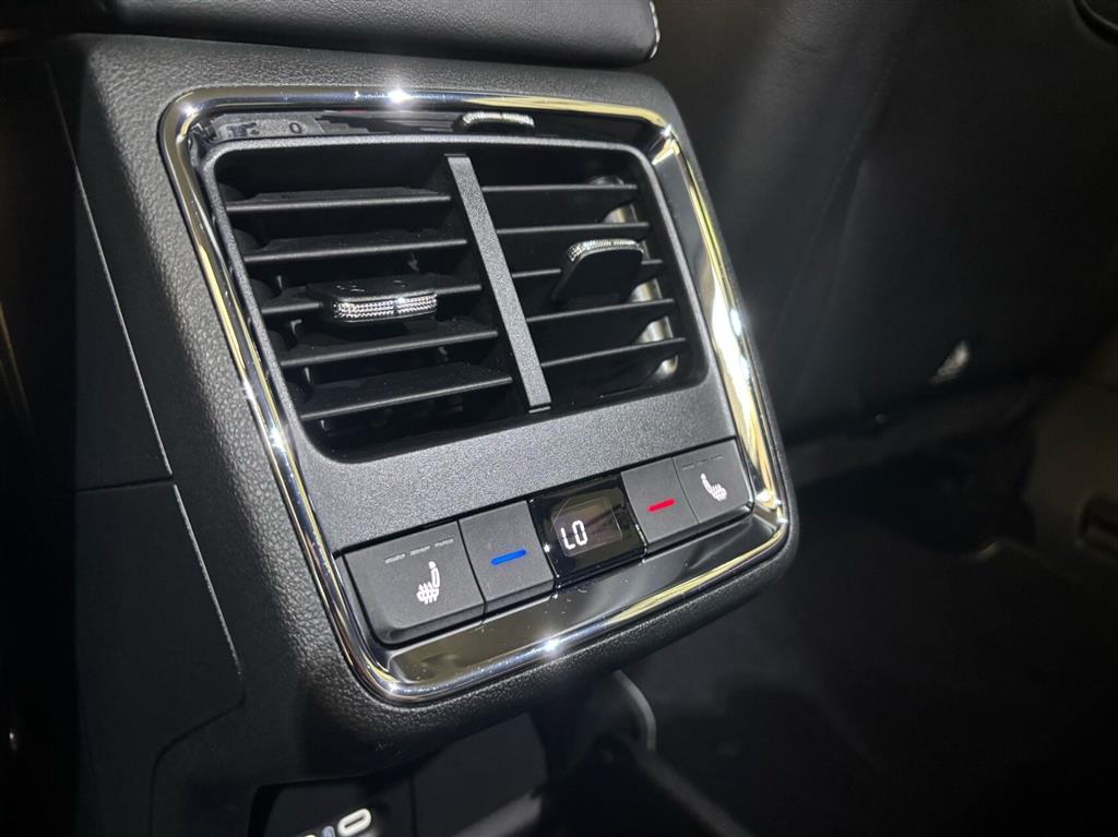 Skoda Enyaq Coupe iV RS 4x4 299HK 5d Aut. - Image 9