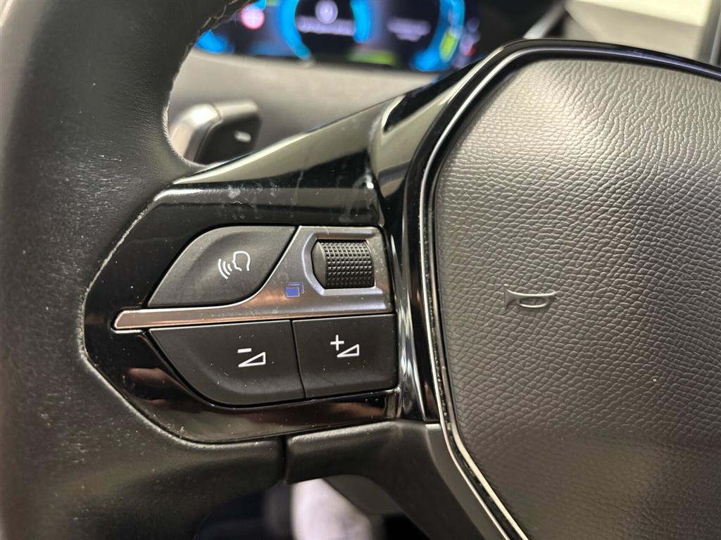 Peugeot 3008 1,6 PureTech Plugin-hybrid First Selection EAT8 225HK 5d 8g Aut. - Image 10