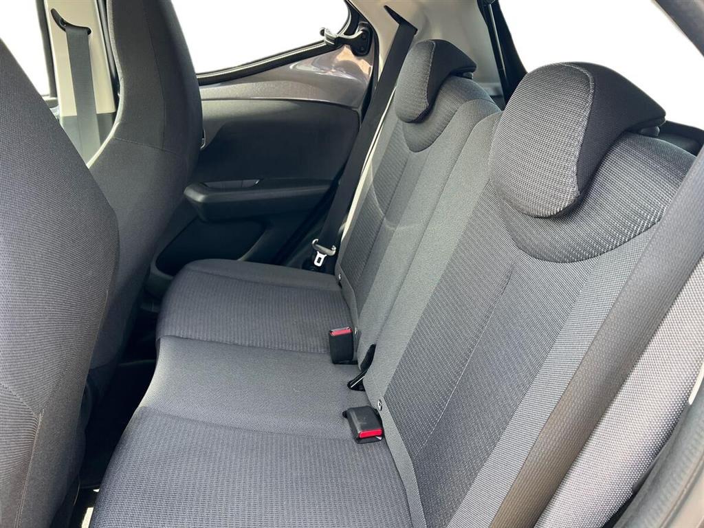 Toyota Aygo 1,0 VVT-I X-Press 72HK 5d - Image 11