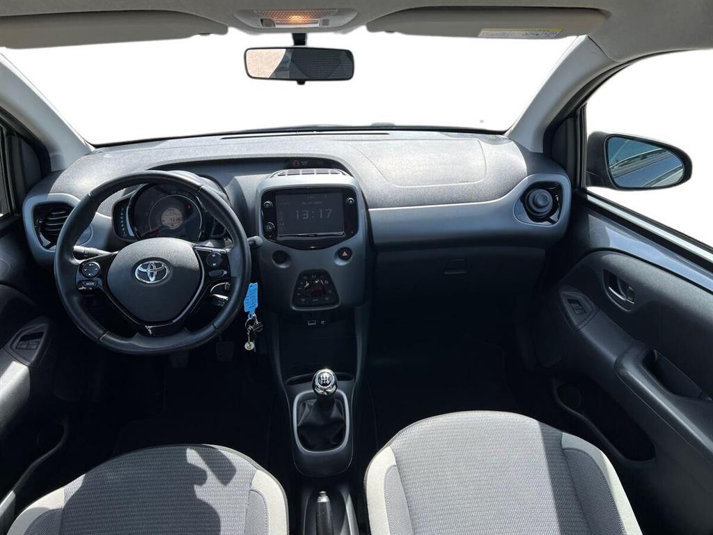 Toyota Aygo 1,0 VVT-I X-Press 72HK 5d - Image 12