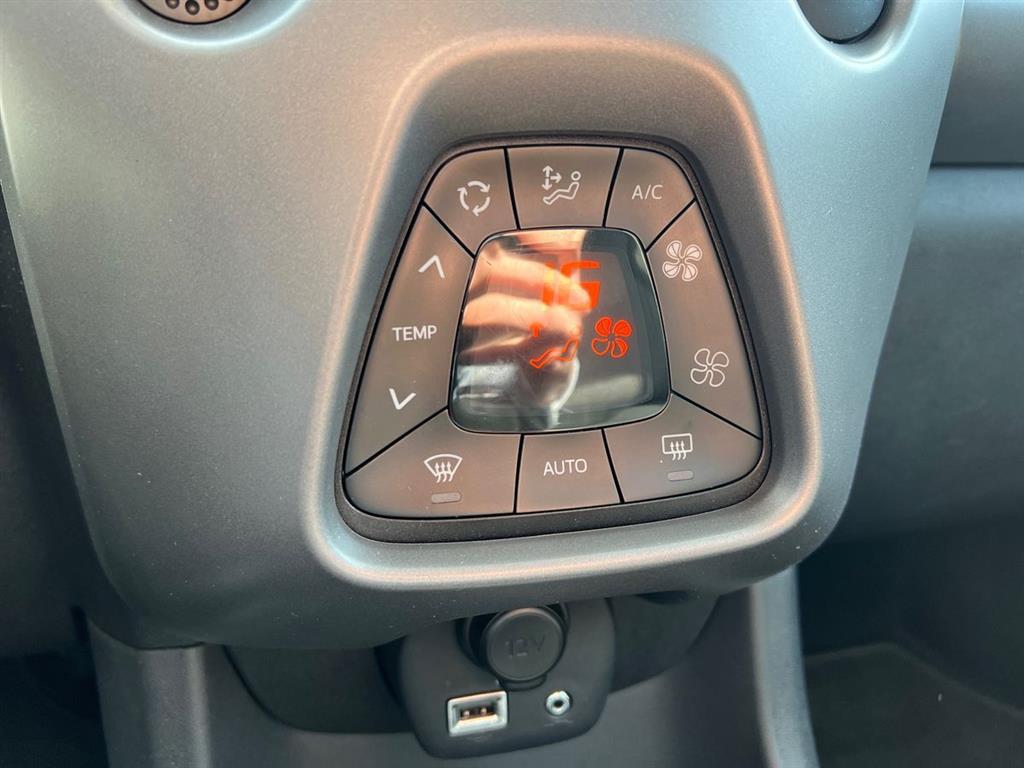 Toyota Aygo 1,0 VVT-I X-Press 72HK 5d - Image 15