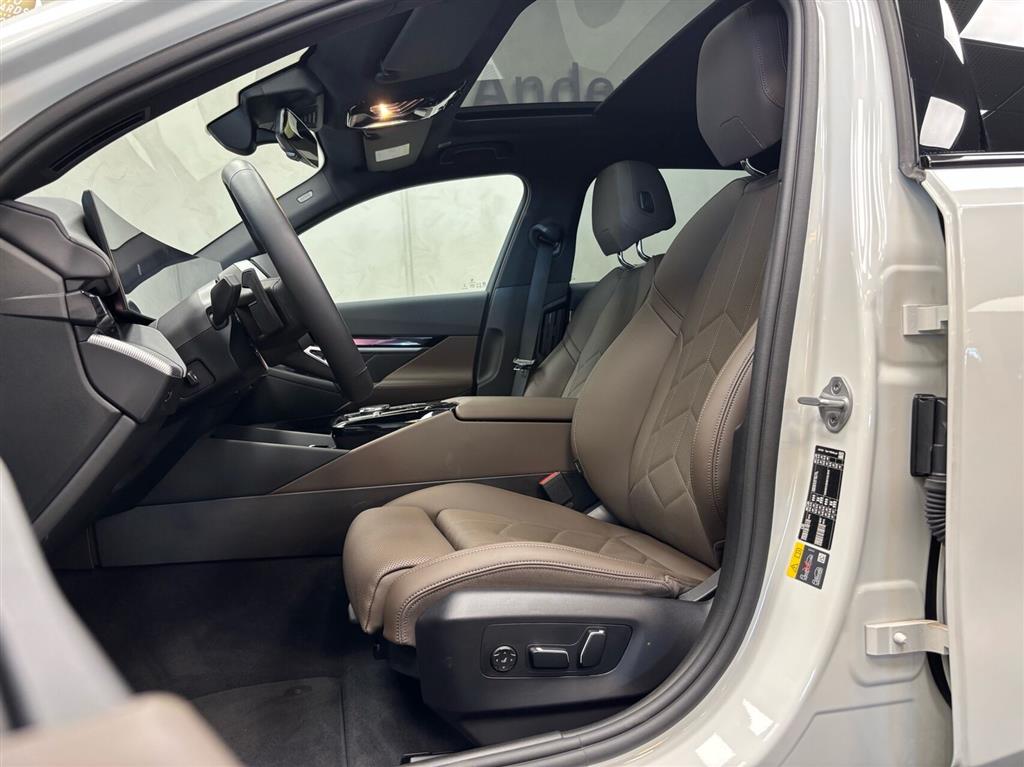 BMW i5 eDrive40 Touring EL M-Sport 340HK Stc Aut. - Image 9