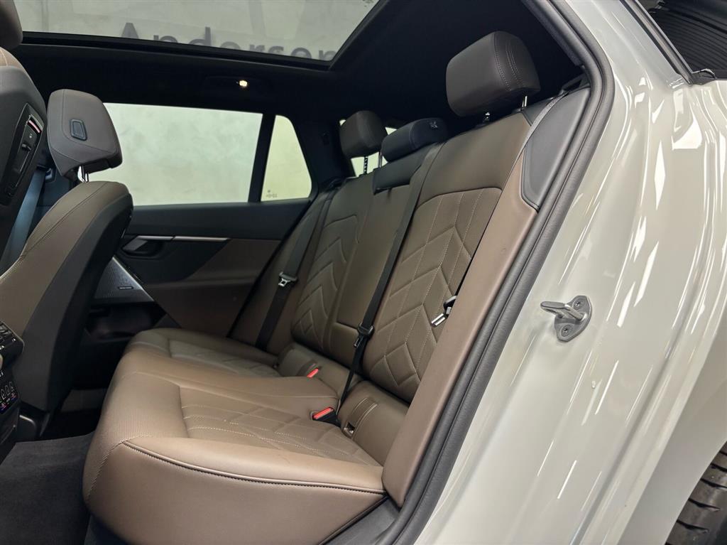 BMW i5 eDrive40 Touring EL M-Sport 340HK Stc Aut. - Image 10