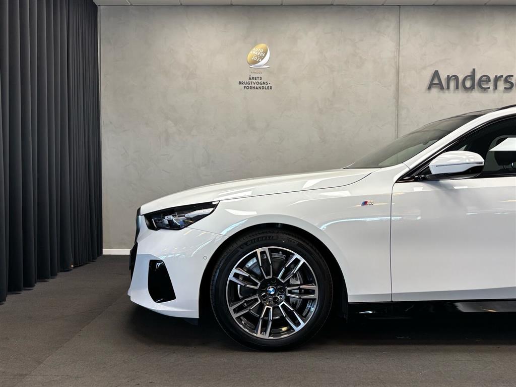 BMW i5 eDrive40 Touring EL M-Sport 340HK Stc Aut. - Image 5