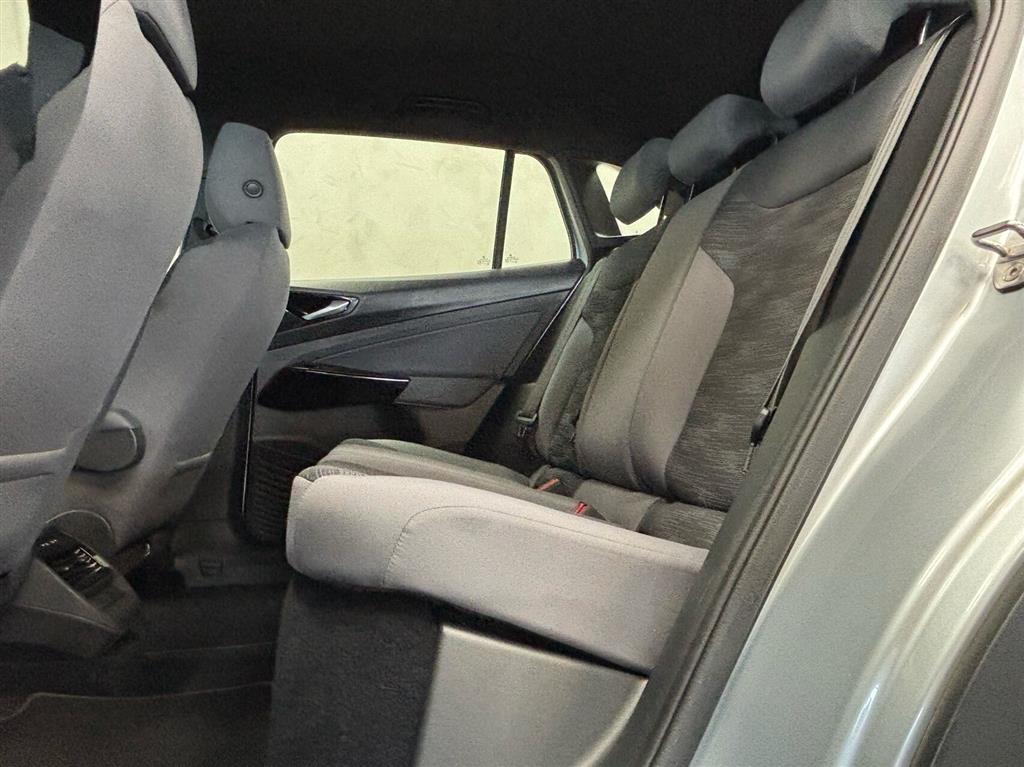 VW ID.4 EL Life Performance 204HK 5d Aut. - Image 8
