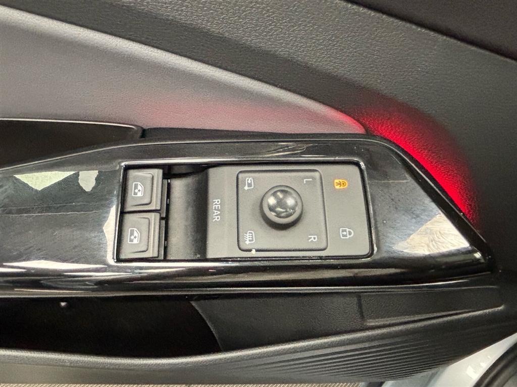 VW ID.4 EL Life Performance 204HK 5d Aut. - Image 10