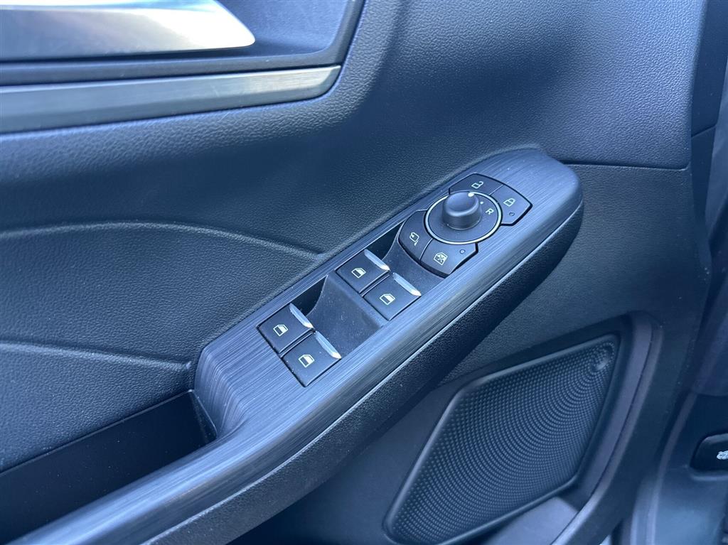 Ford Kuga 2,5 Plugin-hybrid Titanium CVT 225HK 5d Trinl. Gear - Image 18