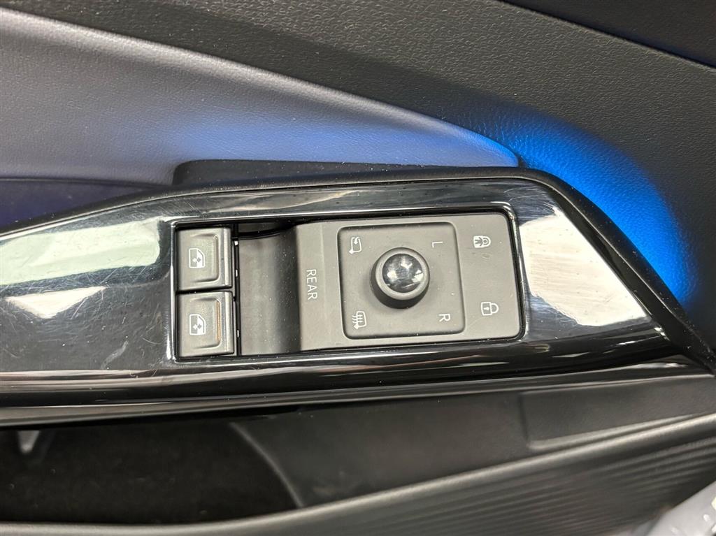 VW ID.4 EL Pro Performance 204HK 5d Aut. - Image 7