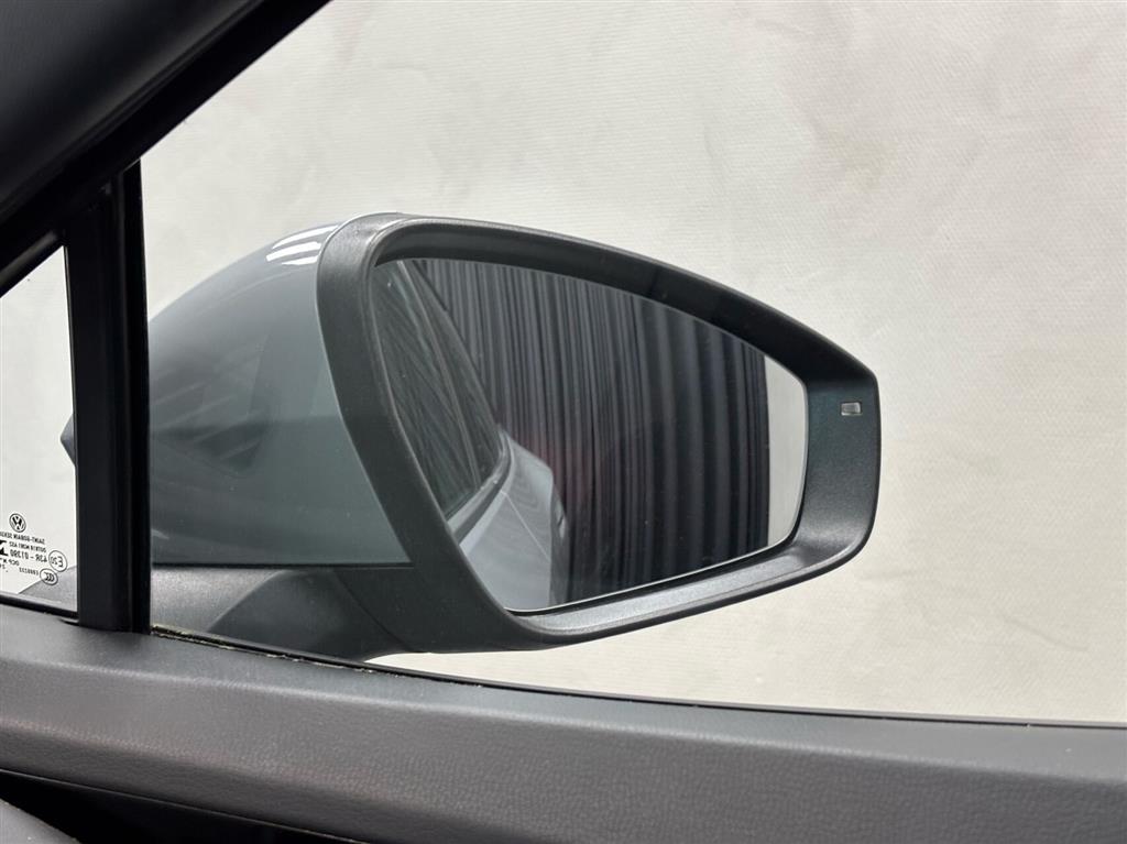 VW ID.4 EL Pro Performance 204HK 5d Aut. - Image 19