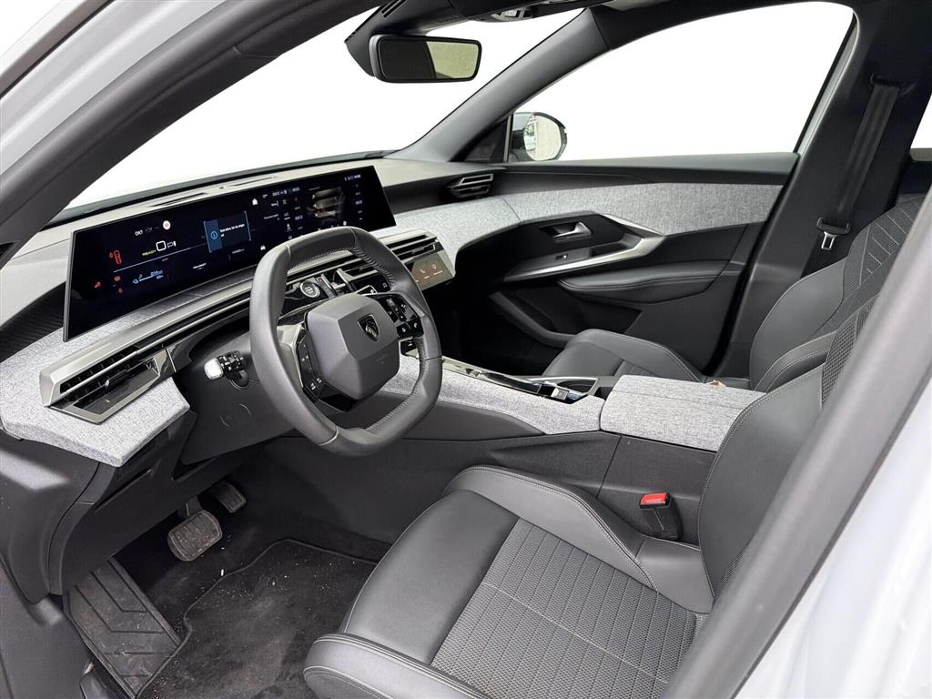 Peugeot e-3008 EL Allure 210HK 5d Aut. - Image 4