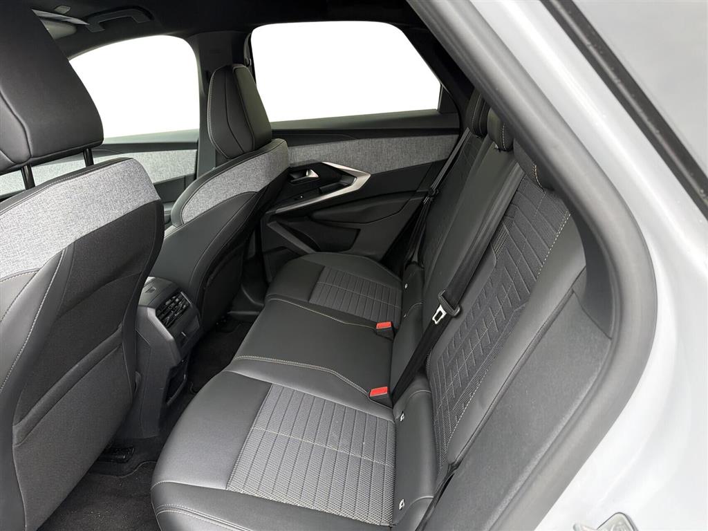 Peugeot e-3008 EL Allure 210HK 5d Aut. - Image 5