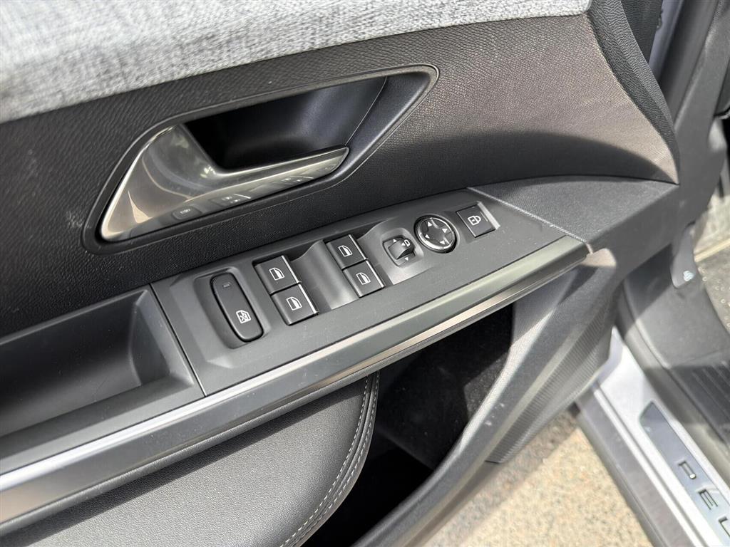 Peugeot e-3008 EL GT Longe Range 230HK 5d Aut. - Image 10