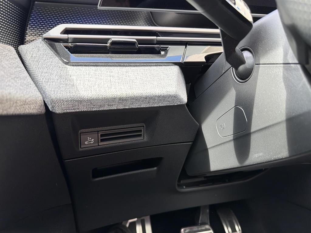 Peugeot e-3008 EL GT Longe Range 230HK 5d Aut. - Image 11