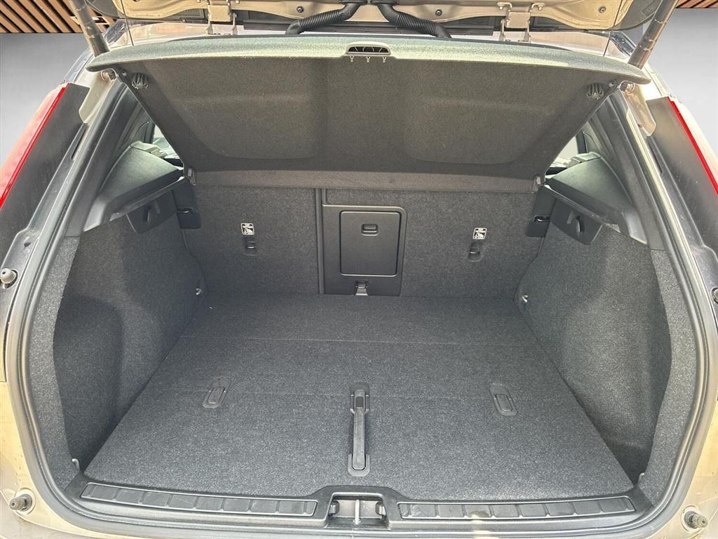 Volvo XC40 P6 Recharge Ultimate 231HK 5d Aut. - Image 14