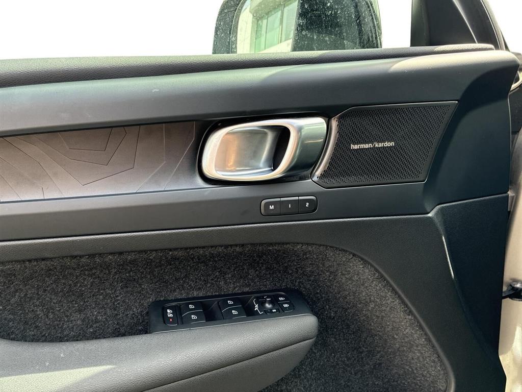 Volvo XC40 P6 Recharge Ultimate 231HK 5d Aut. - Image 16