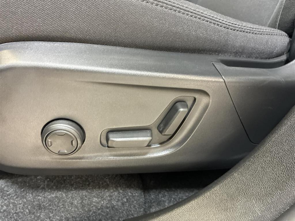 Volvo XC40 P6 Recharge Ultimate 231HK 5d Aut. - Image 17