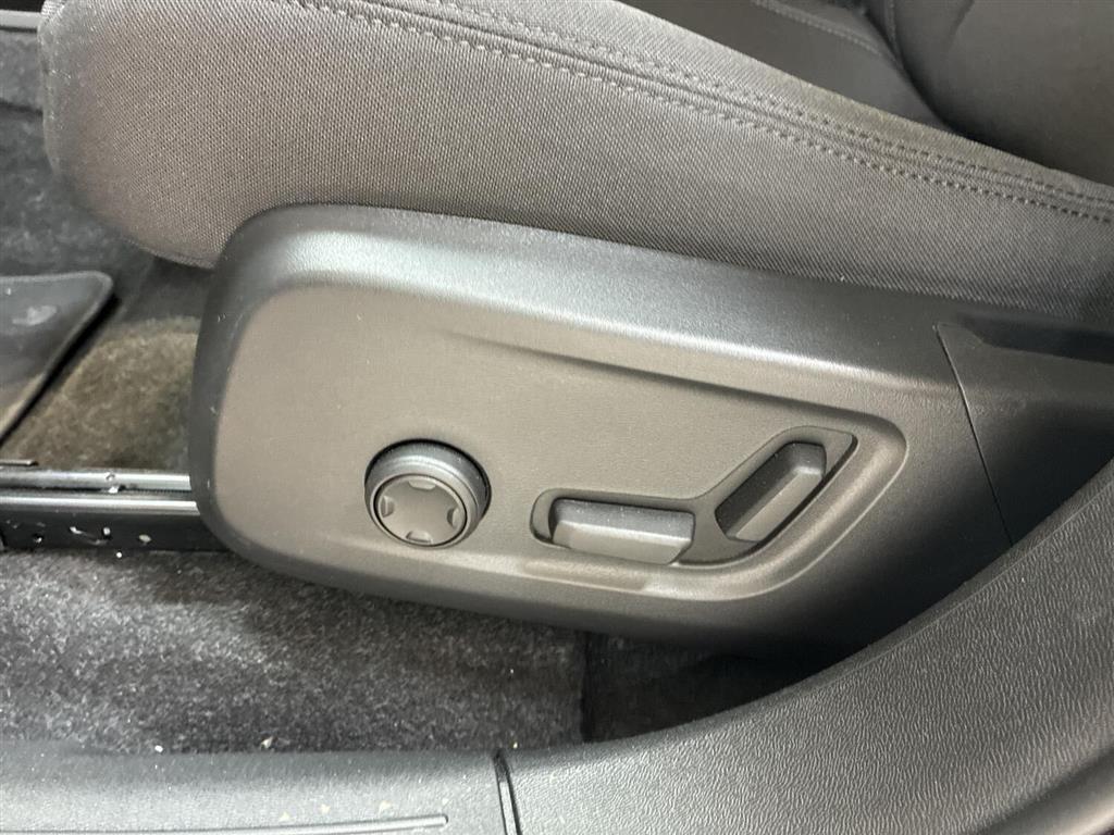 Volvo XC40 P6 Recharge Ultimate 231HK 5d Aut. - Image 16