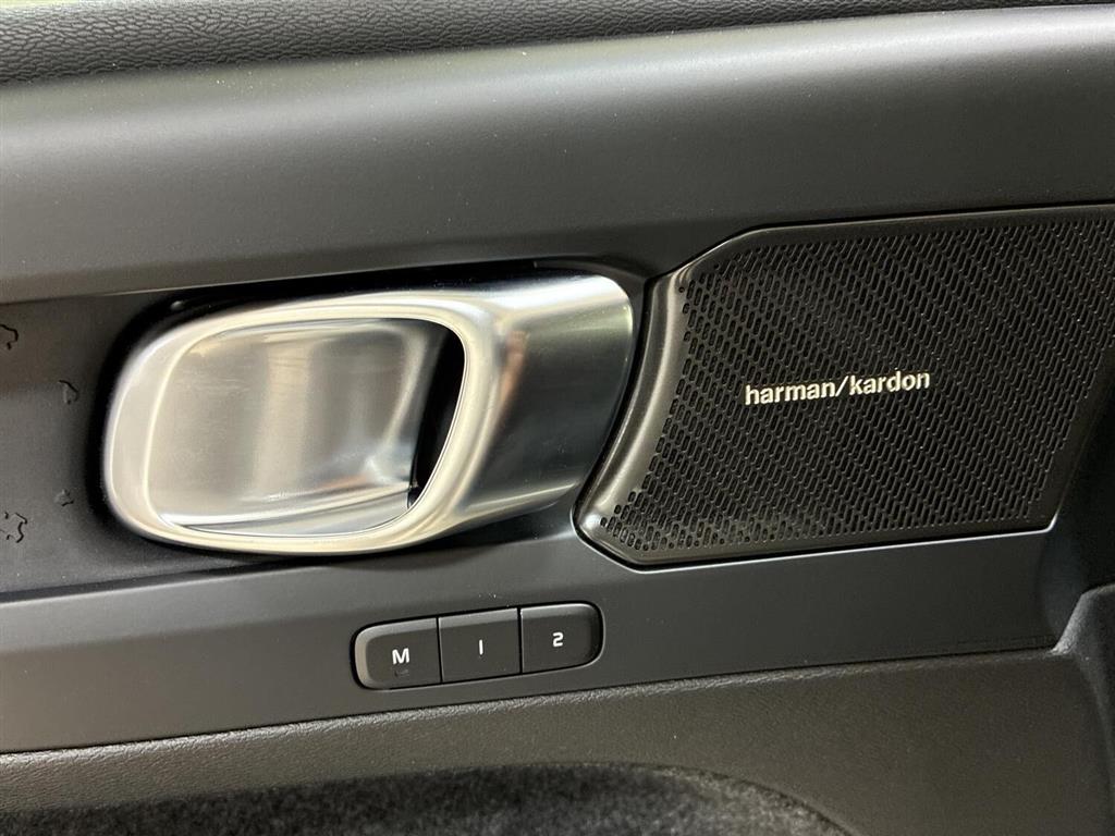 Volvo XC40 P6 Recharge Ultimate 231HK 5d Aut. - Image 17