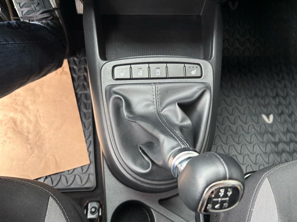 Hyundai i10 1,0 Advanced 67HK 5d - Image 12