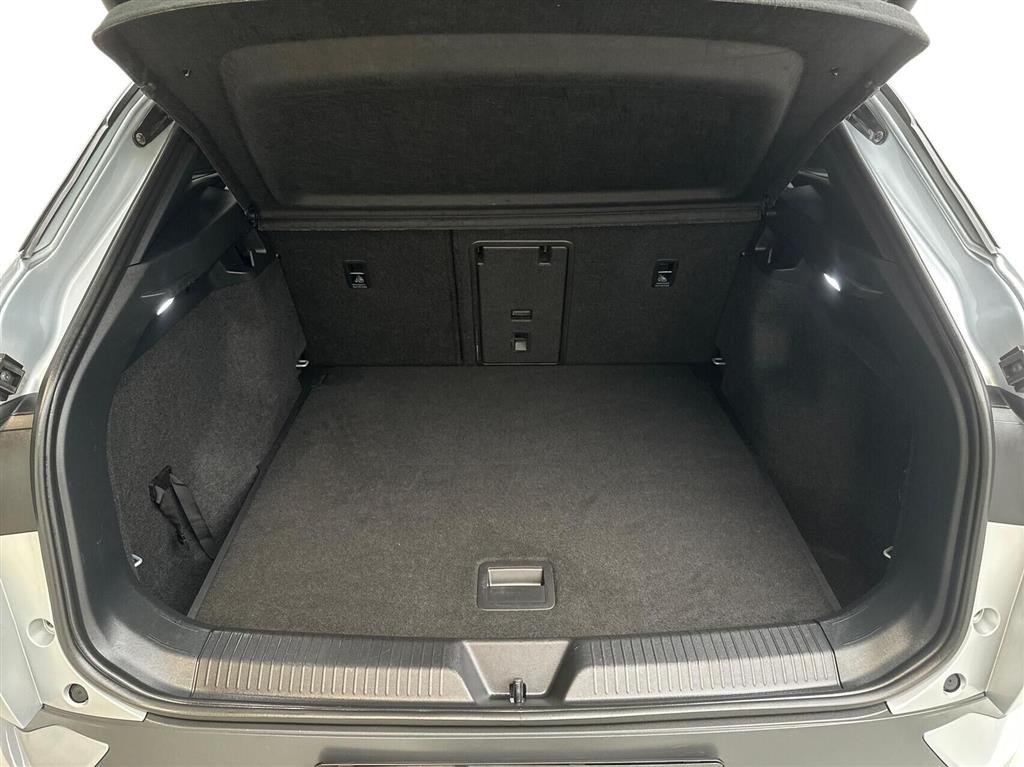 VW ID.4 EL Pro Performance 204HK 5d Aut. - Image 14
