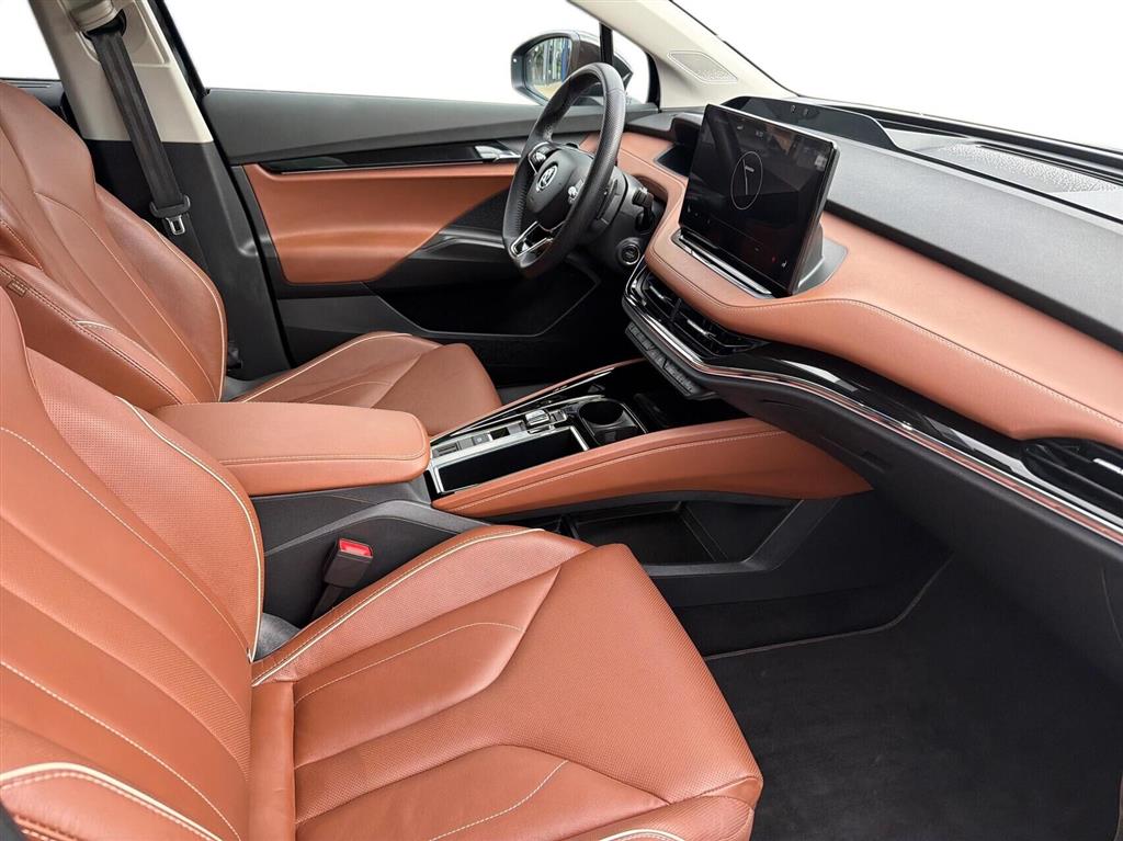 Skoda Enyaq 80 iV Design Selection Suite 204HK 5d Aut. - Image 10