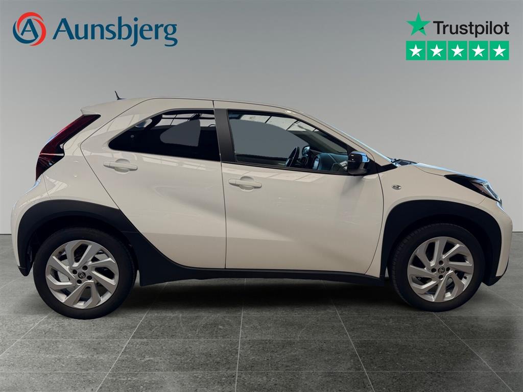 Toyota Aygo X 1,0 VVT-I Active 72HK 5d - Image 6