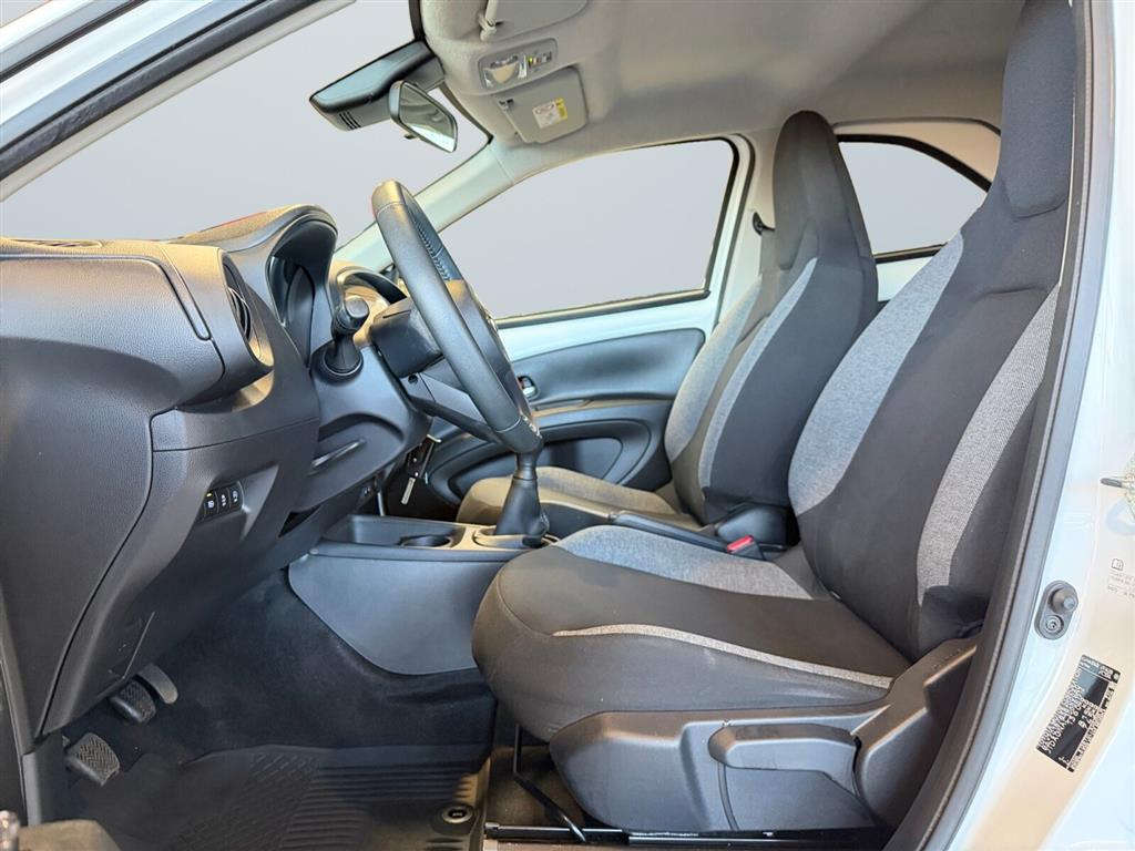 Toyota Aygo X 1,0 VVT-I Active 72HK 5d - Image 10