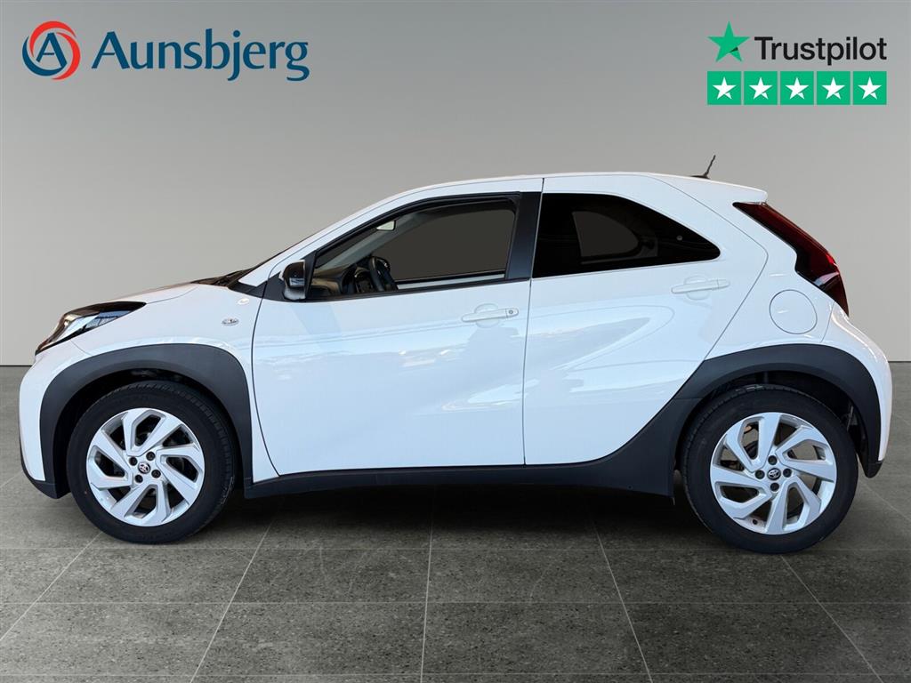 Toyota Aygo X 1,0 VVT-I Active 72HK 5d - Image 2
