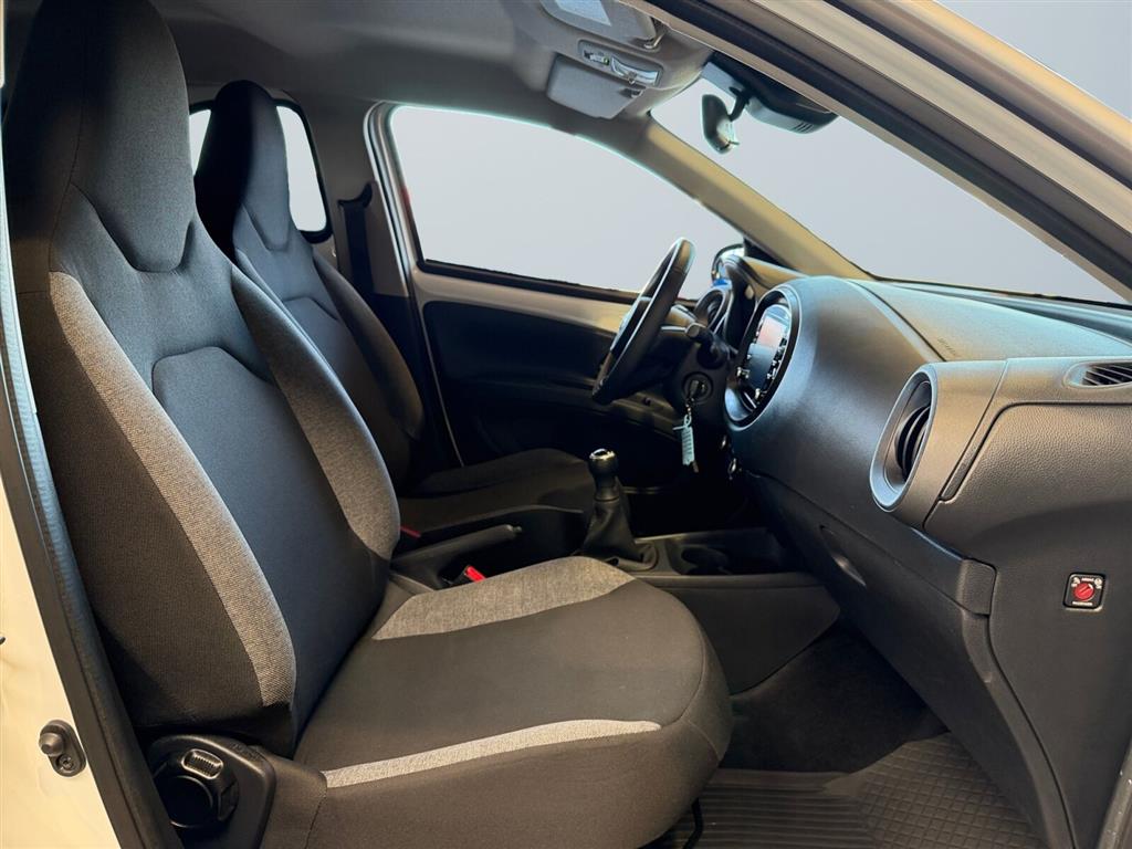 Toyota Aygo X 1,0 VVT-I Active 72HK 5d - Image 15