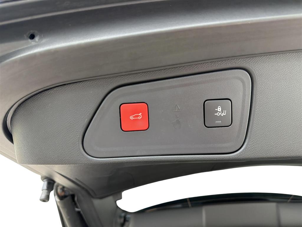 Peugeot 3008 1,5 BlueHDi First Selection EAT8 130HK 5d 8g Aut. - Image 9