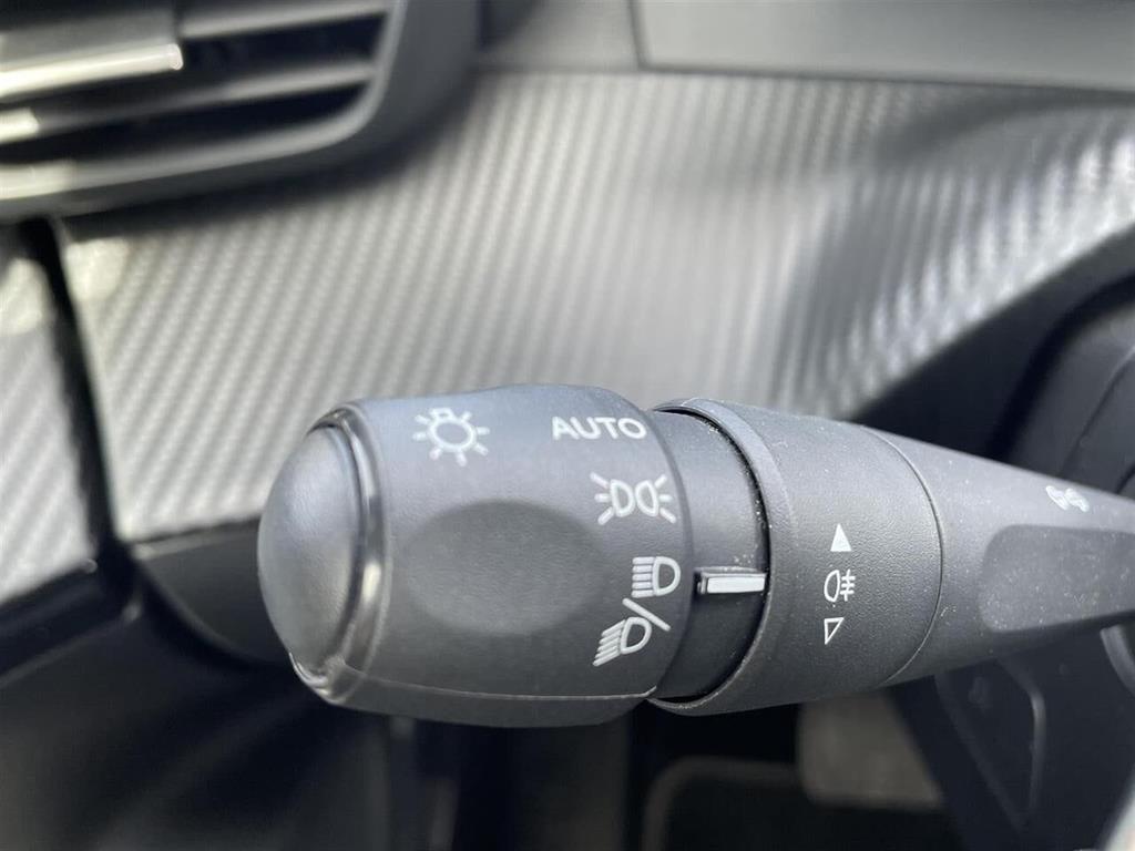 Peugeot 2008 1,2 PureTech Allure Pack EAT8 130HK 5d 8g Aut. - Image 12