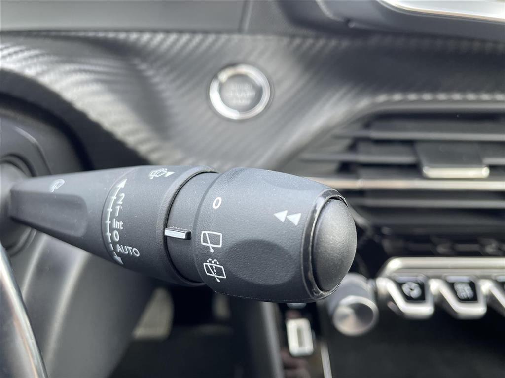 Peugeot 2008 1,2 PureTech Allure Pack EAT8 130HK 5d 8g Aut. - Image 13