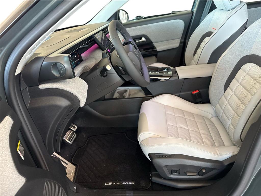 Citroën e-C5 Aircross EL VTR Sport 210HK 5d Aut. - Image 10