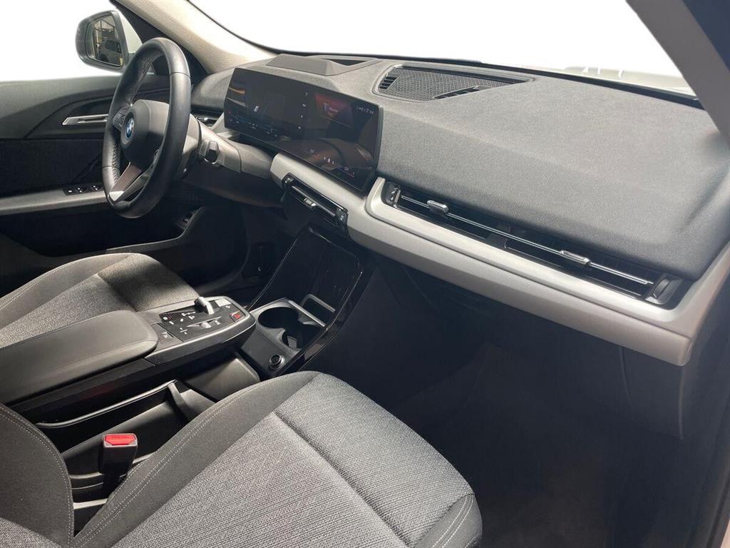 BMW iX1 eDrive20 EL 204HK 5d Aut. - Image 13