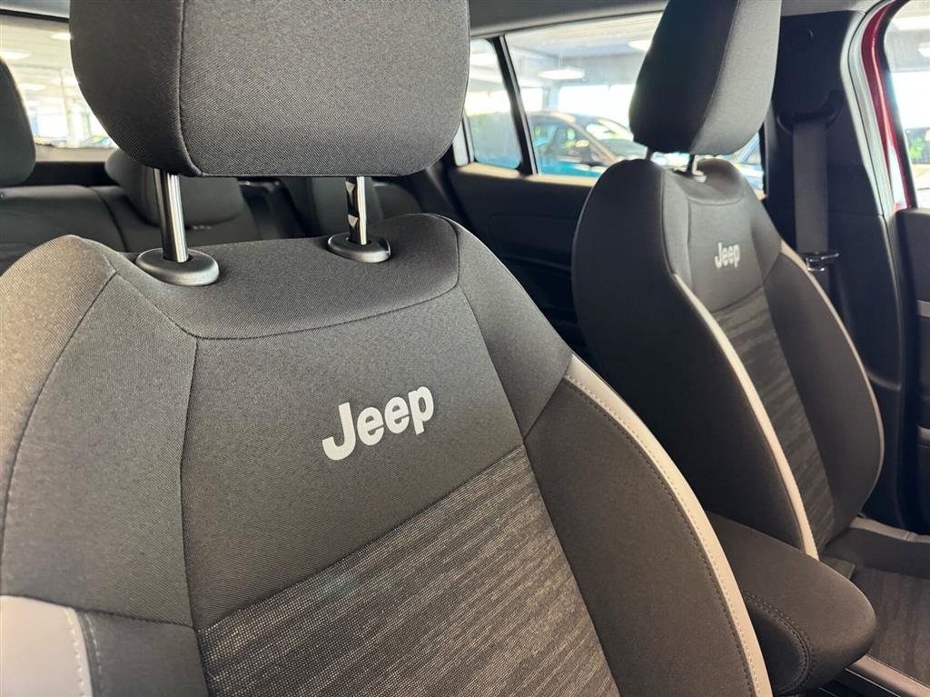 Jeep Avenger EL Longitude 156HK 5d Aut. - Image 12