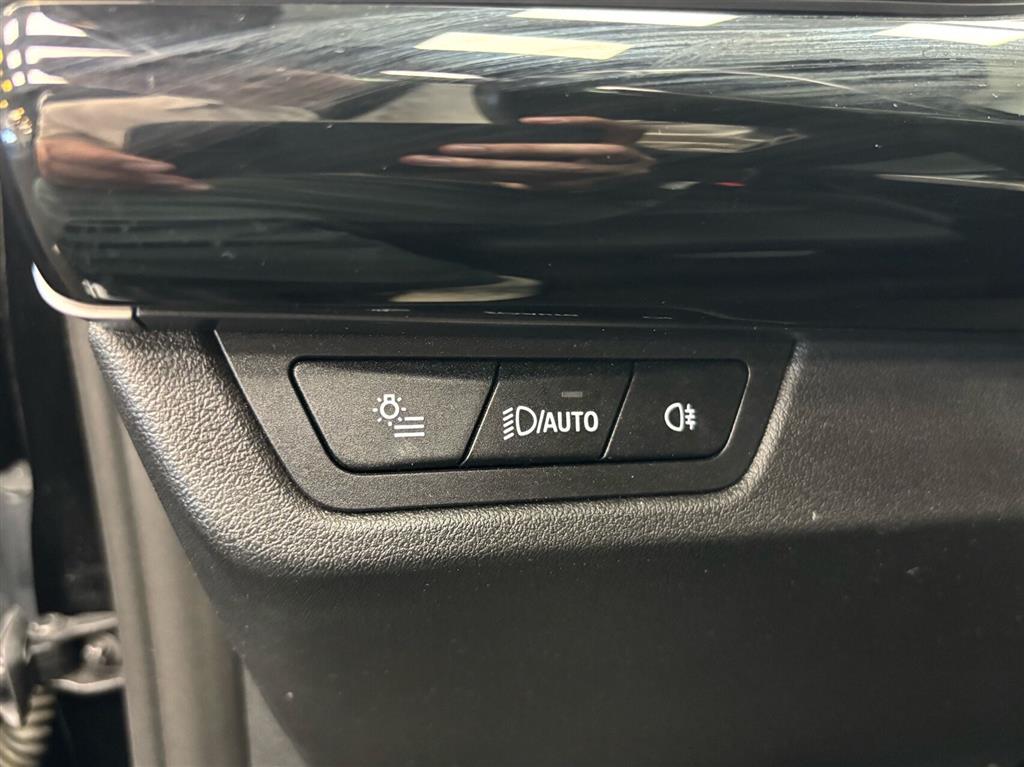BMW iX1 xDrive30 EL M-Sport 4x4 313HK 5d Aut. - Image 39