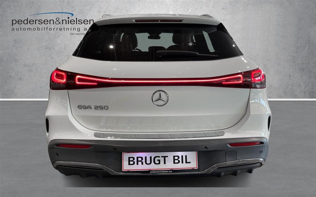 Mercedes-Benz EQA 250 EL AMG Line 190HK 5d Aut. - Image 4