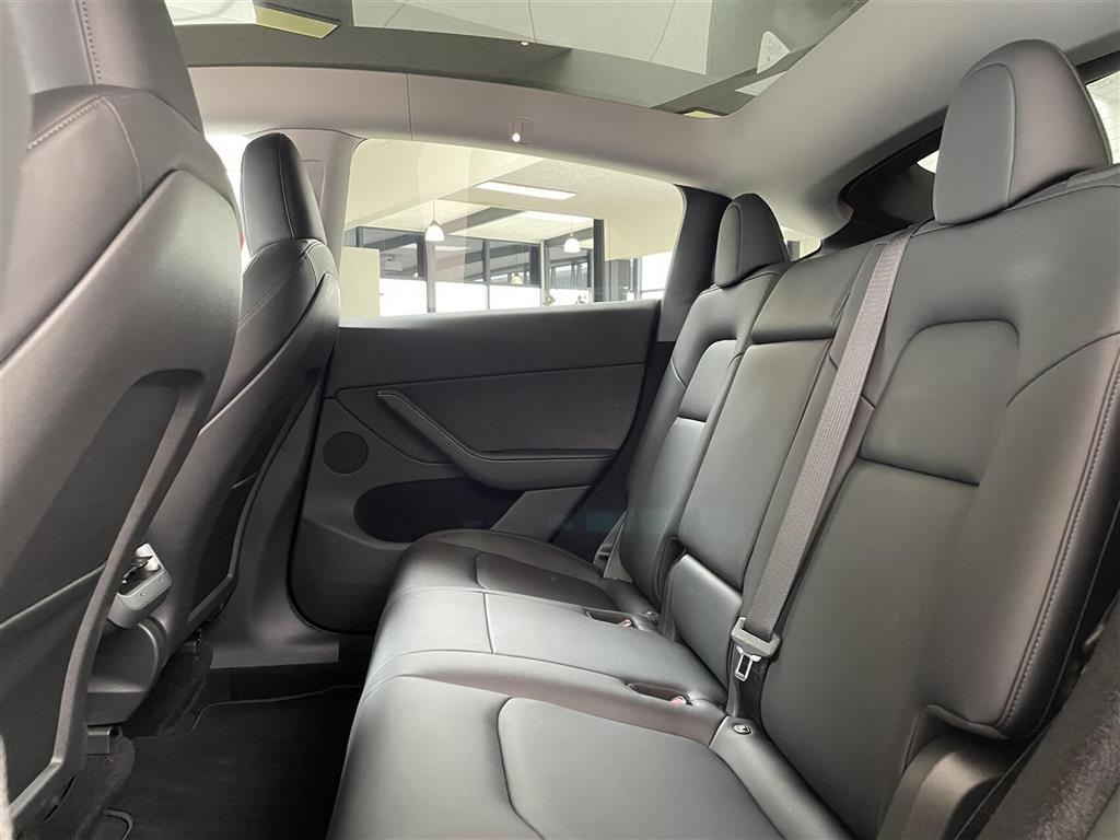 Tesla Model Y EL Long Range RWD 347HK 5d Aut. - Image 8
