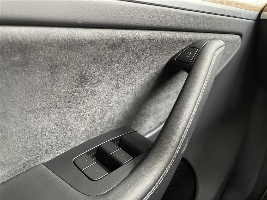 Tesla Model Y EL Long Range RWD 347HK 5d Aut. - Image 22