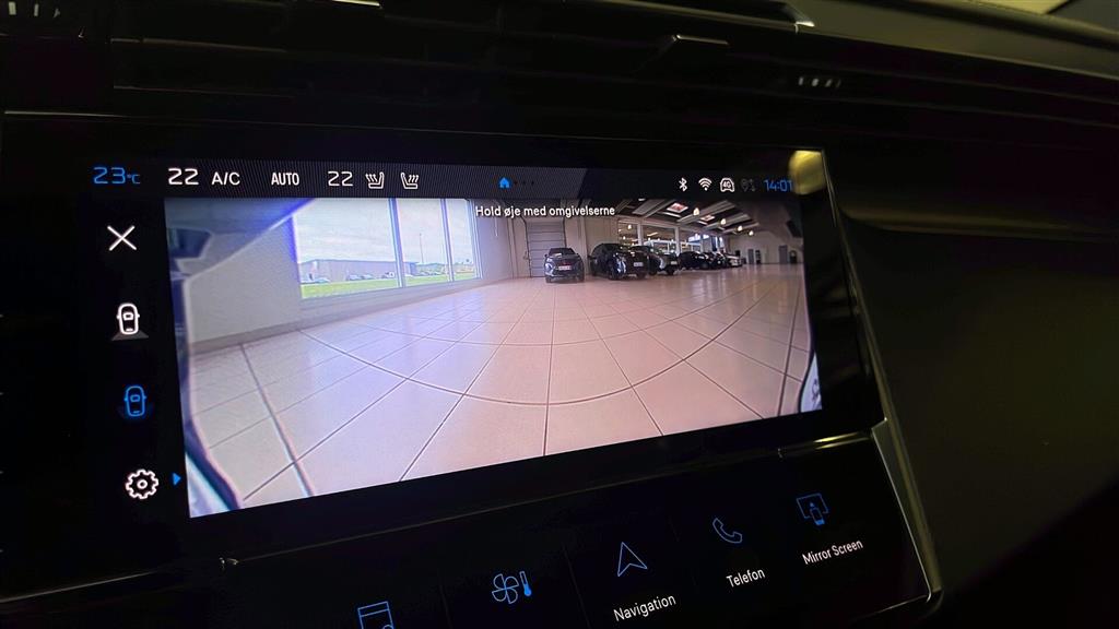 Peugeot e-308 EL First Edition 156HK 5d Aut. - Image 17