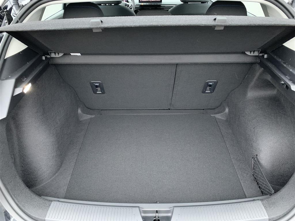 MG MG4 Electric 51 kWh Standard Range Nordic Edition 170HK 5d Aut. - Image 12