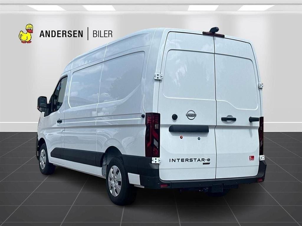 Nissan Interstar L2H2 EL N-Connecta 141HK Van Aut. - Image 5