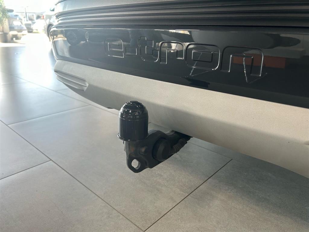 Audi Q4 45 E-tron Progress 286HK 5d Aut. - Image 4