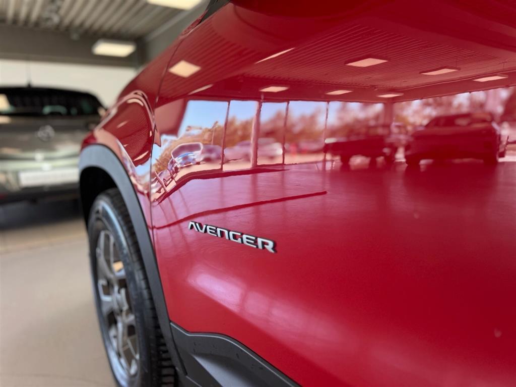 Jeep Avenger EL Longitude 156HK 5d Aut. - Image 23