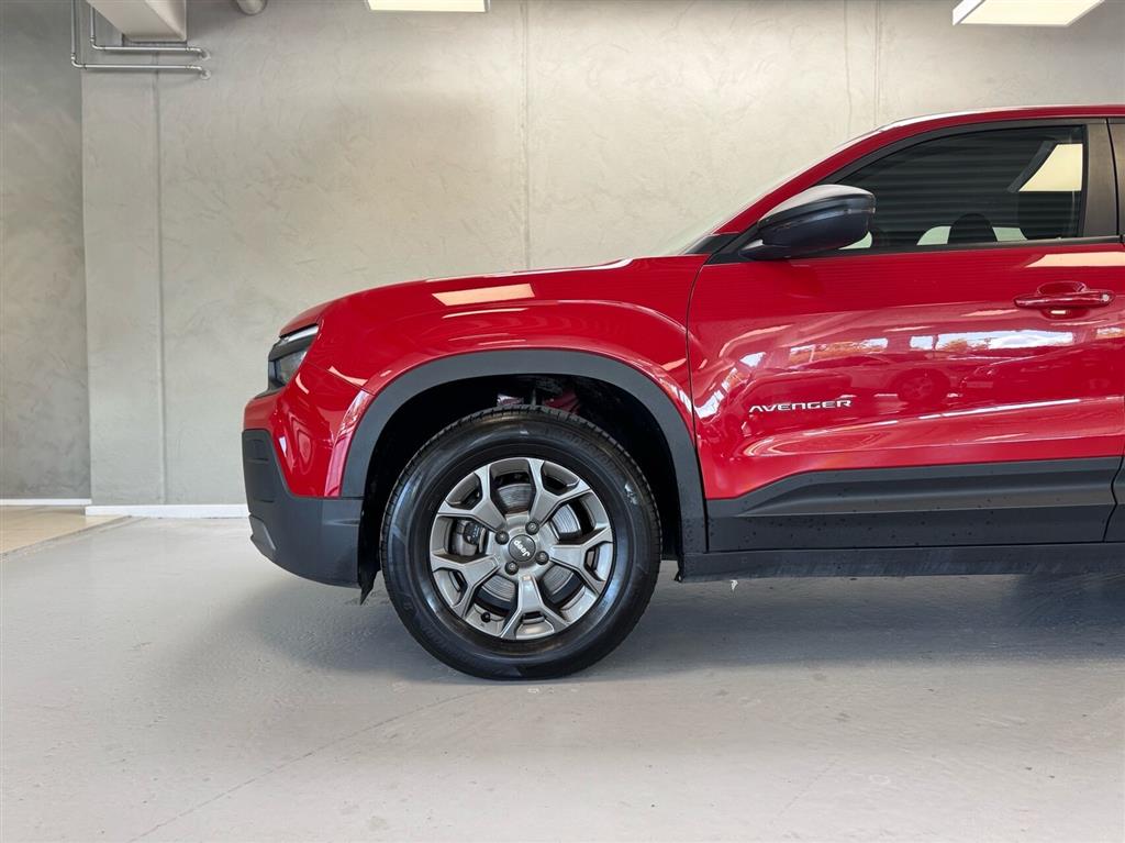 Jeep Avenger EL Longitude 156HK 5d Aut. - Image 4
